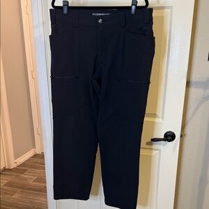 Duluth Trading Co Black Flexpedition Standard Fit Cargo Pants for Men 38 x 30